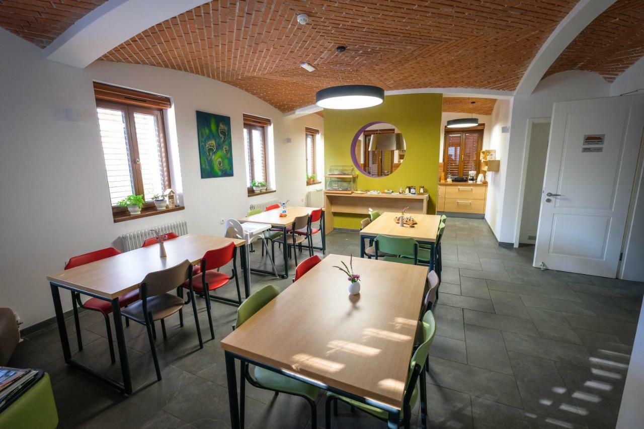 Hostel Bearlog โคตเชวิเย ภายนอก รูปภาพ